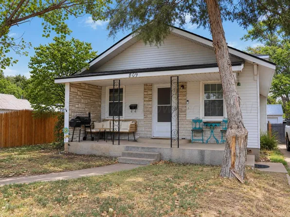 809 Conlen Ave, Dalhart, TX 79022