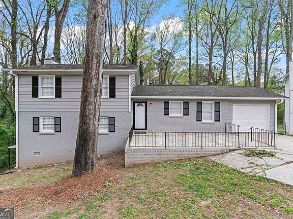 3rd image of 3917 Wedgefield Cir