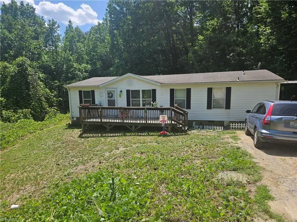 7014 Cain Forest Ct, Walkertown, NC 27051