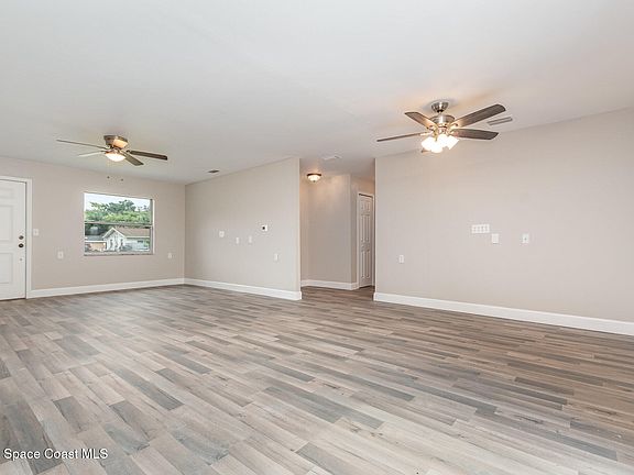 4th image of 1744 Valencia Ave