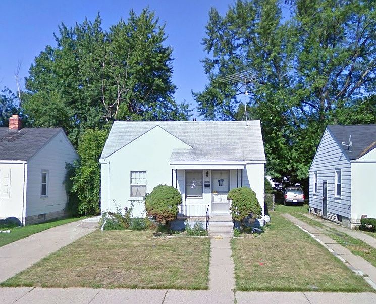 2nd image of 8279 Auburn St