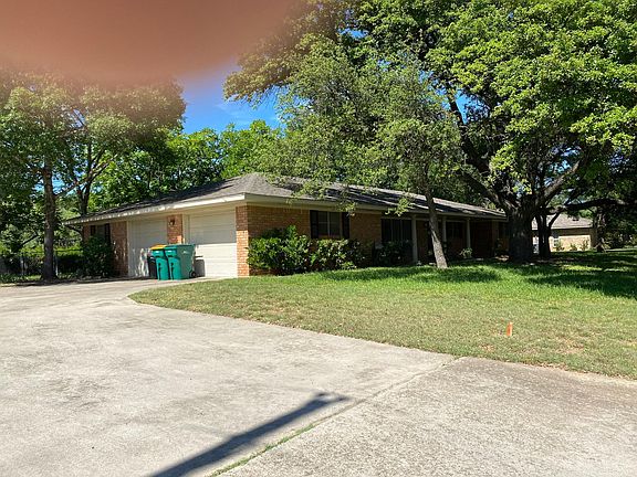 5th image of 402 E 21st Ave