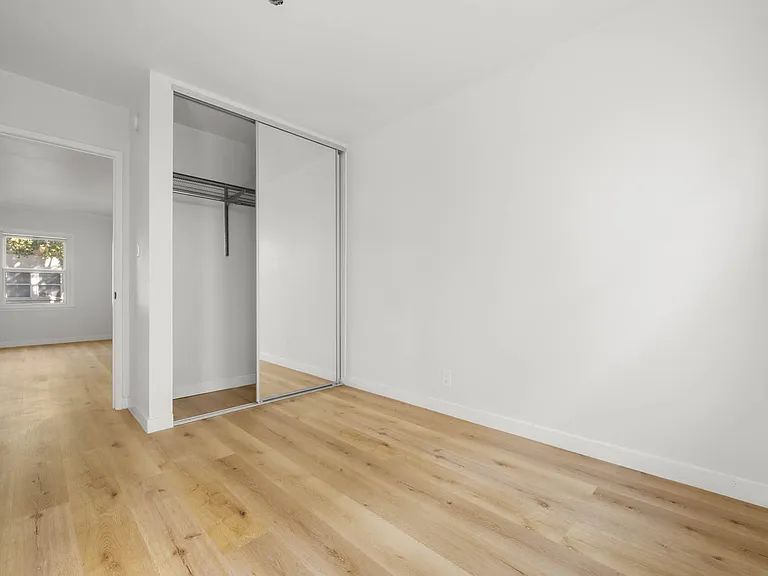 8738 Belford Ave #8738 — Photo 14
