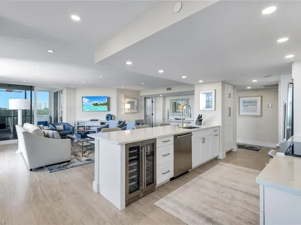 6101 Pelican Bay BLVD #305, NAPLES, FL 34108