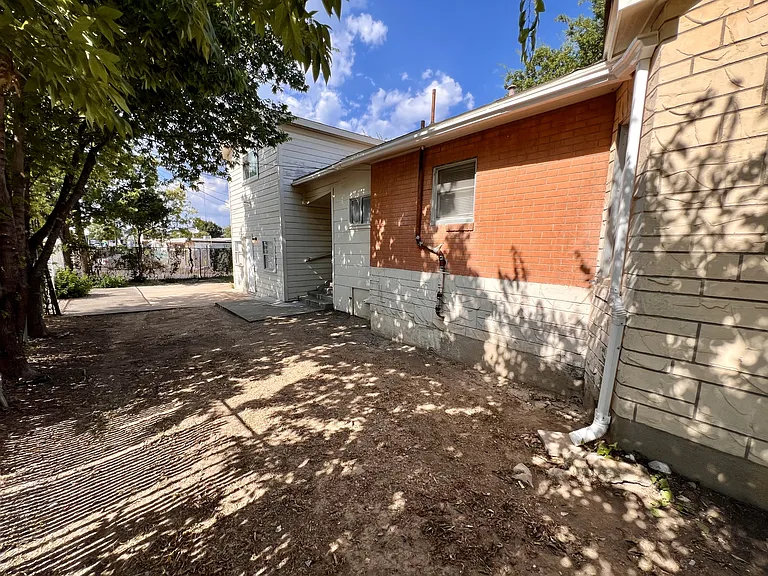 5638 Curzon Ave — Photo 8