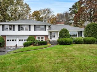 25 Woodside Rd, Cromwell, CT 06416