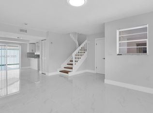 2412 W 54th Pl, Hialeah, FL 33016