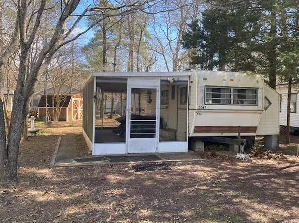 554 Blue Heron Dr, Horntown, VA 23395