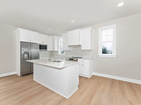 406 W Green St #B, Middletown, MD 21769