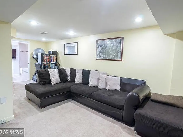 1740 Lang Pl NE — Photo 9