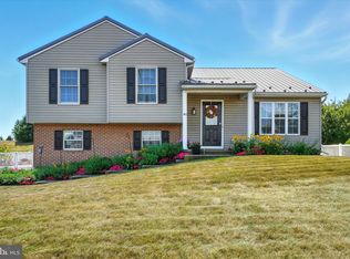 40 Beechwood Dr, Manchester, PA 17345