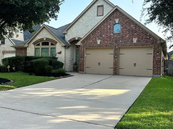 13206 Gentle Water Dr, Houston, TX 77044