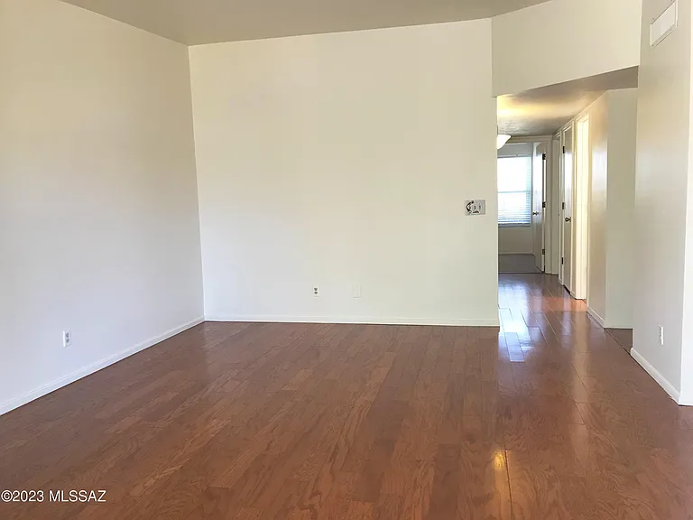 7800 N Nicole Pl — Photo 35