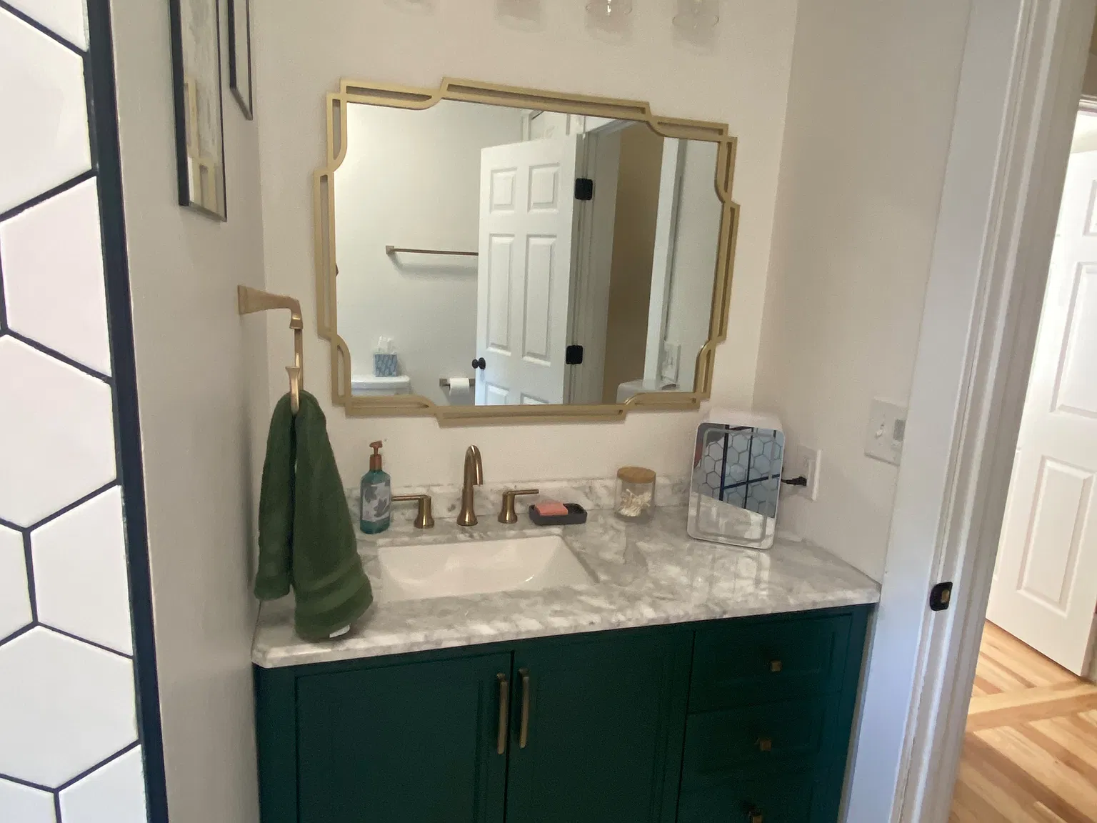 4 bed, 2435 sqft, $3,400 — Photo 2