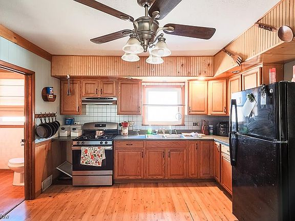 5th image of 540 2nd St