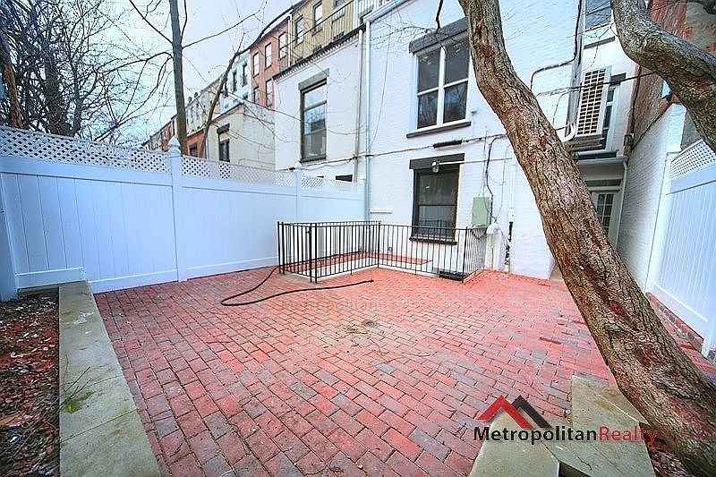 1st image of 926 President St #1B