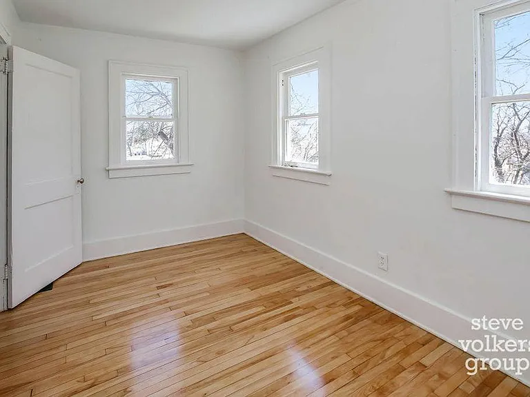 1034 Hall St SE — Photo 14