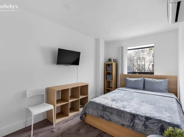 2113 Fifth Avenue image 5 of 9