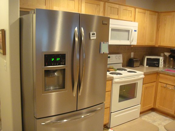 4th image of 2423 W 31st St