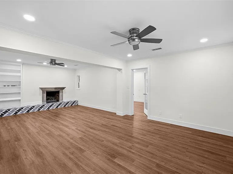 402 Erie Ave — Photo 22