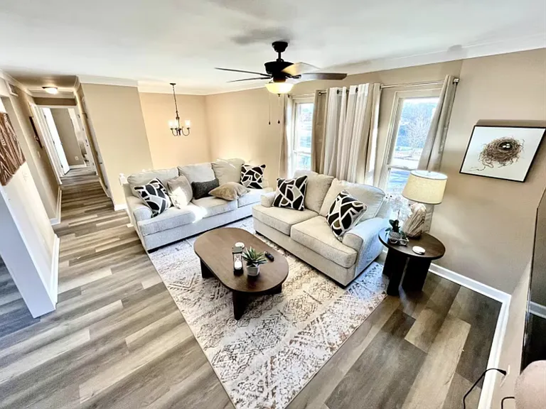 9695 Whippoorwill Ln — Photo 3