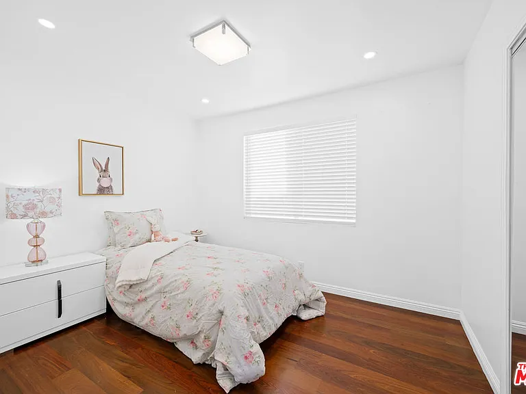 10623 Olympic Blvd — Photo 17