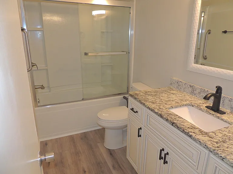 925 Fairwood Lakes Ln #25-A — Photo 11