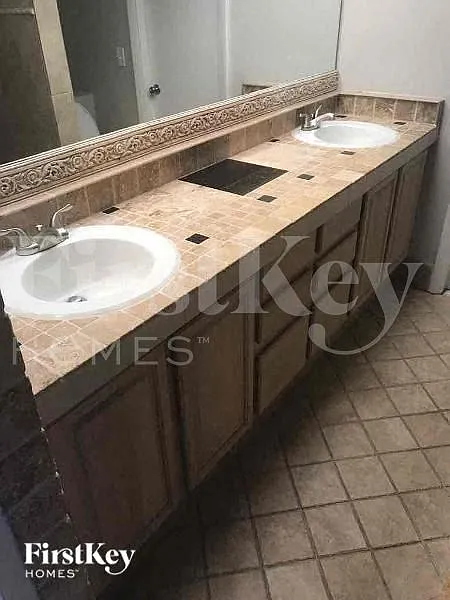 3 bed, 2.0 bath, 1506 sqft, $3,190 — Photo 1