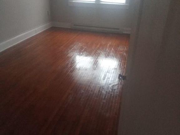 3rd image of 44 S Loudoun St APT 7