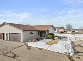 2031 12th St NW, Minot, ND 58703