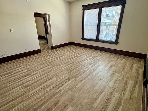 4th image of 320 N Cascade Ave APT 2