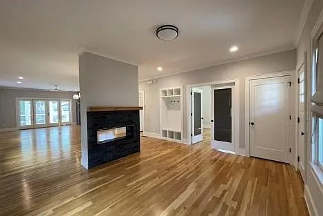 204 Cambridge Ave — Photo 3
