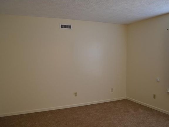 5th image of 302 Bear Story Blvd