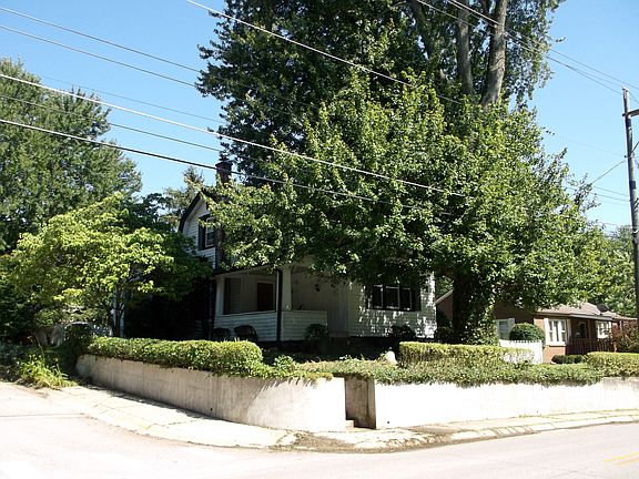 3rd image of 1000 S Elm St