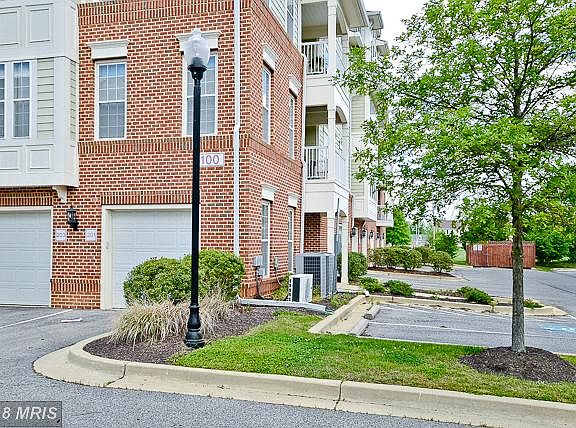 3rd image of 100 Edelen Station Pl APT 101-5101