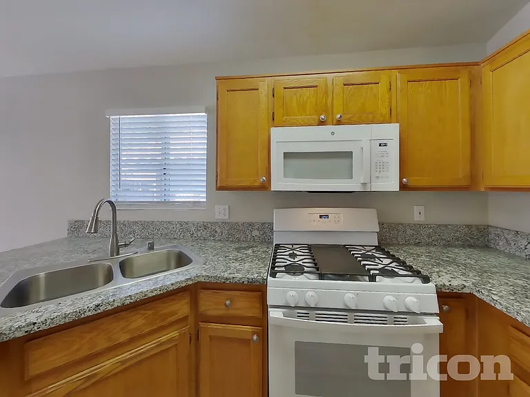 6421 Gold Canyon Dr — Photo 6