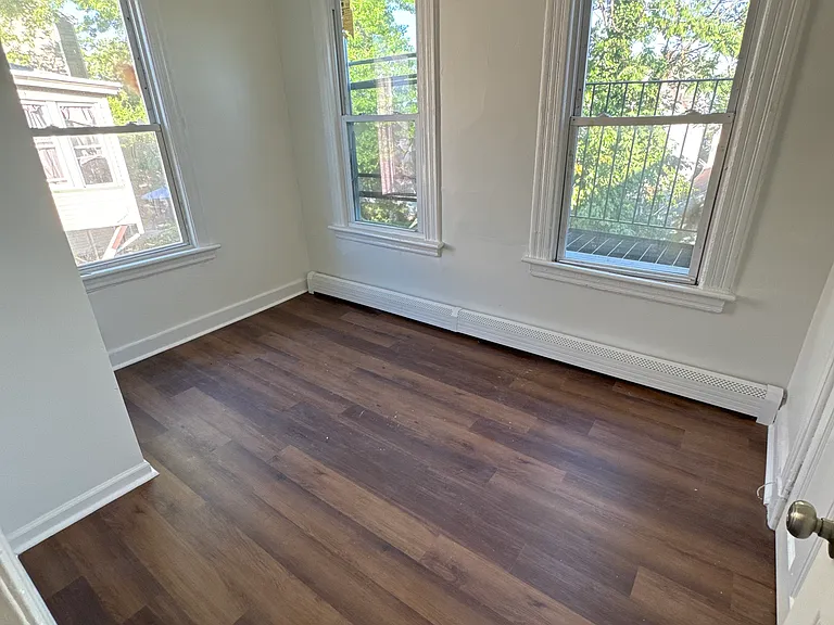 86-88 N 6th St #2 — Photo 15