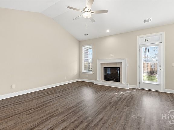 5th image of 11 Oakmont Drive