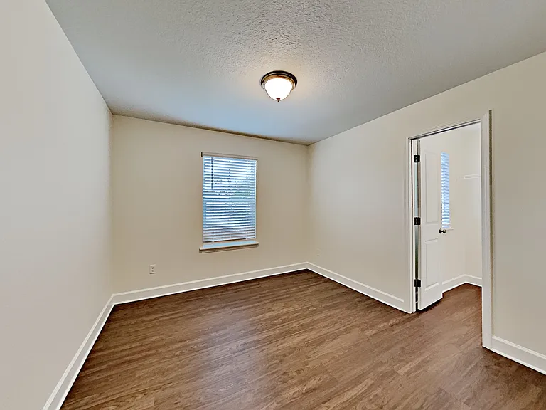 10310 Riverwalk Ct — Photo 16