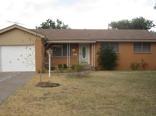 1408 Garland St, Plainview, TX 79072