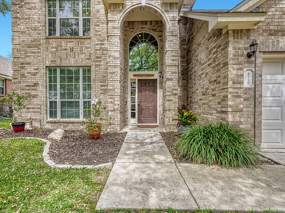 Exterior entryway