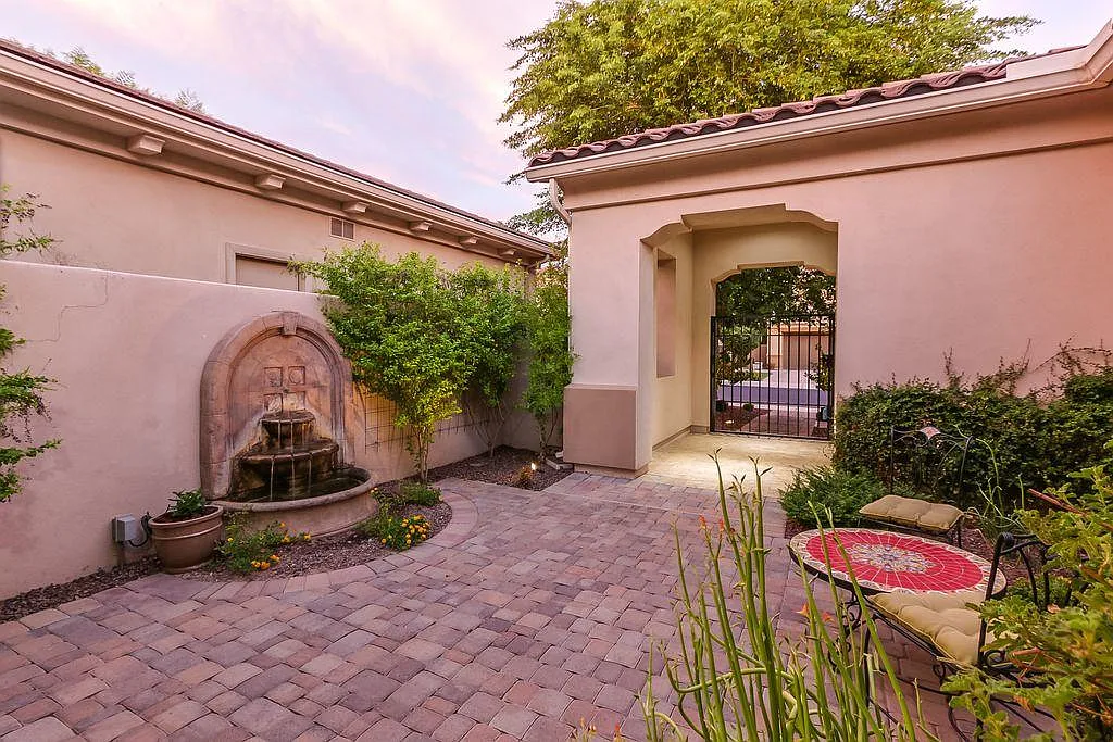 3 bed, 2.5 bath, 2687 sqft, $3,400 — Photo 4