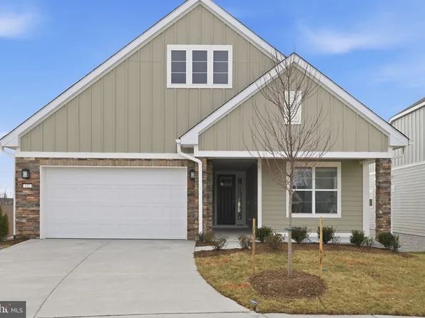 112 Betony Ct, Lake Frederick, VA 22630