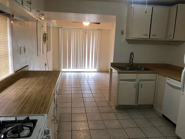 922 Dublin St — Photo 3