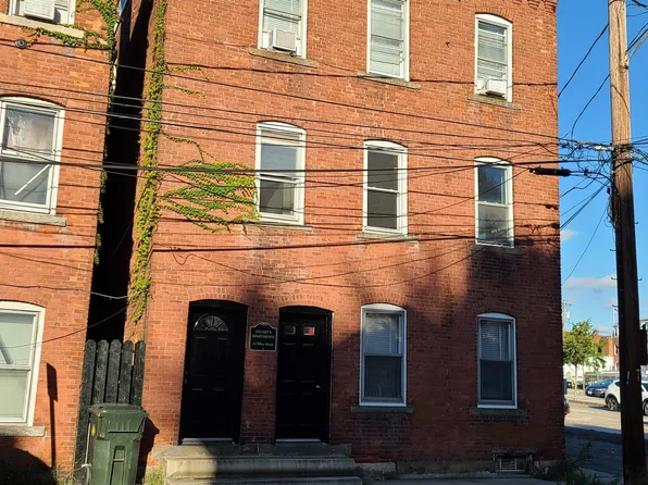 25-27 Tilley St, New London, CT 06320