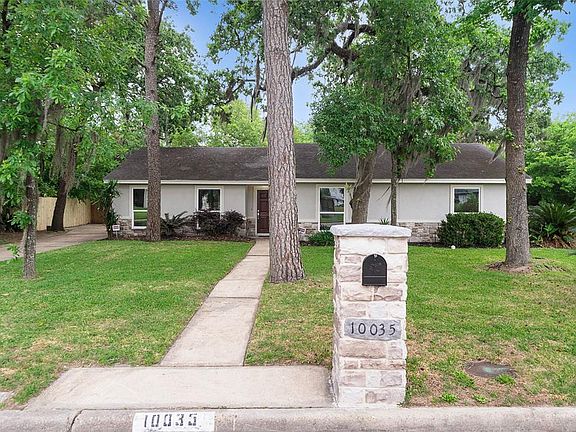 2nd image of 10035 Cantertrot Dr