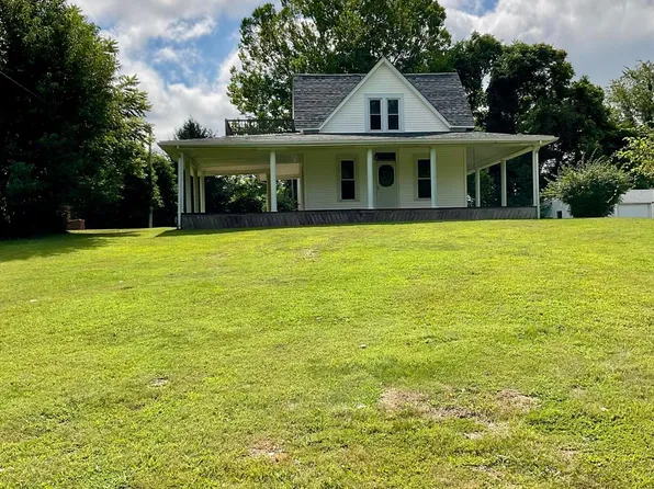 935 S Main St, New Lexington, OH 43764