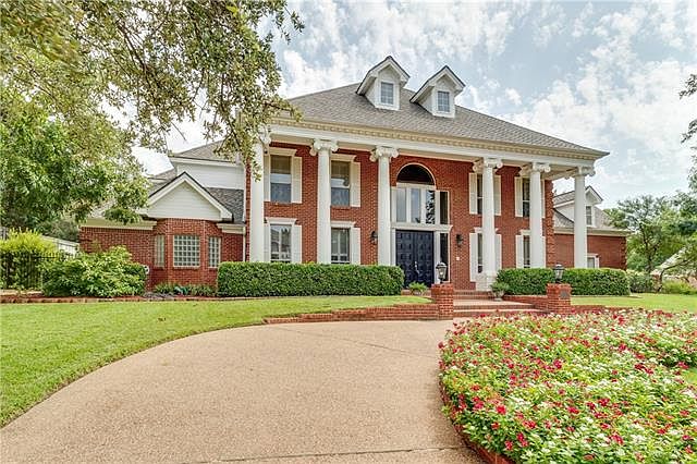1st image of 4503 Cresthaven Dr