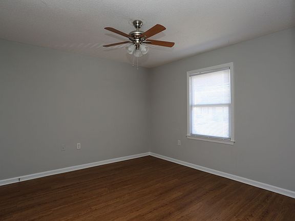 5th image of 1807 Chandler Rd APT 17