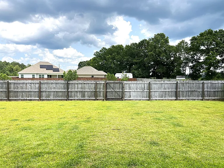 531 Edgarton Way — Photo 32